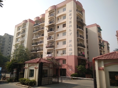 3BHK 3Baths Apartment for Sale in CGHS Beverly Park Sector 22 Dwarka, Delhi South West